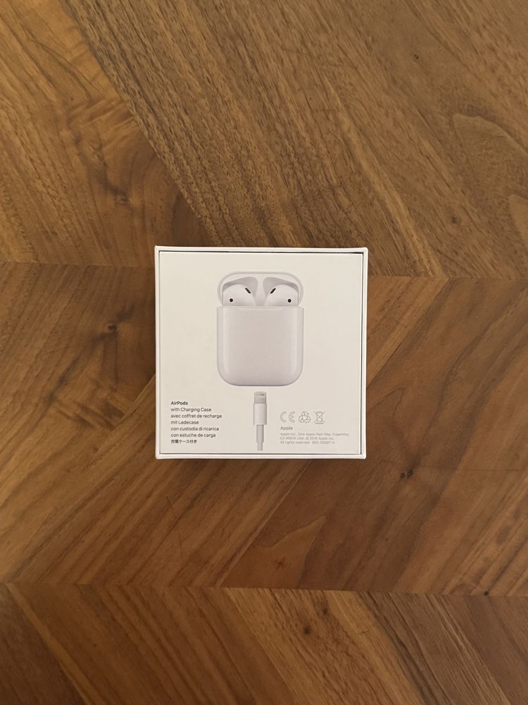 Oryginalne pudełko po Apple AirPods 2. generacji
