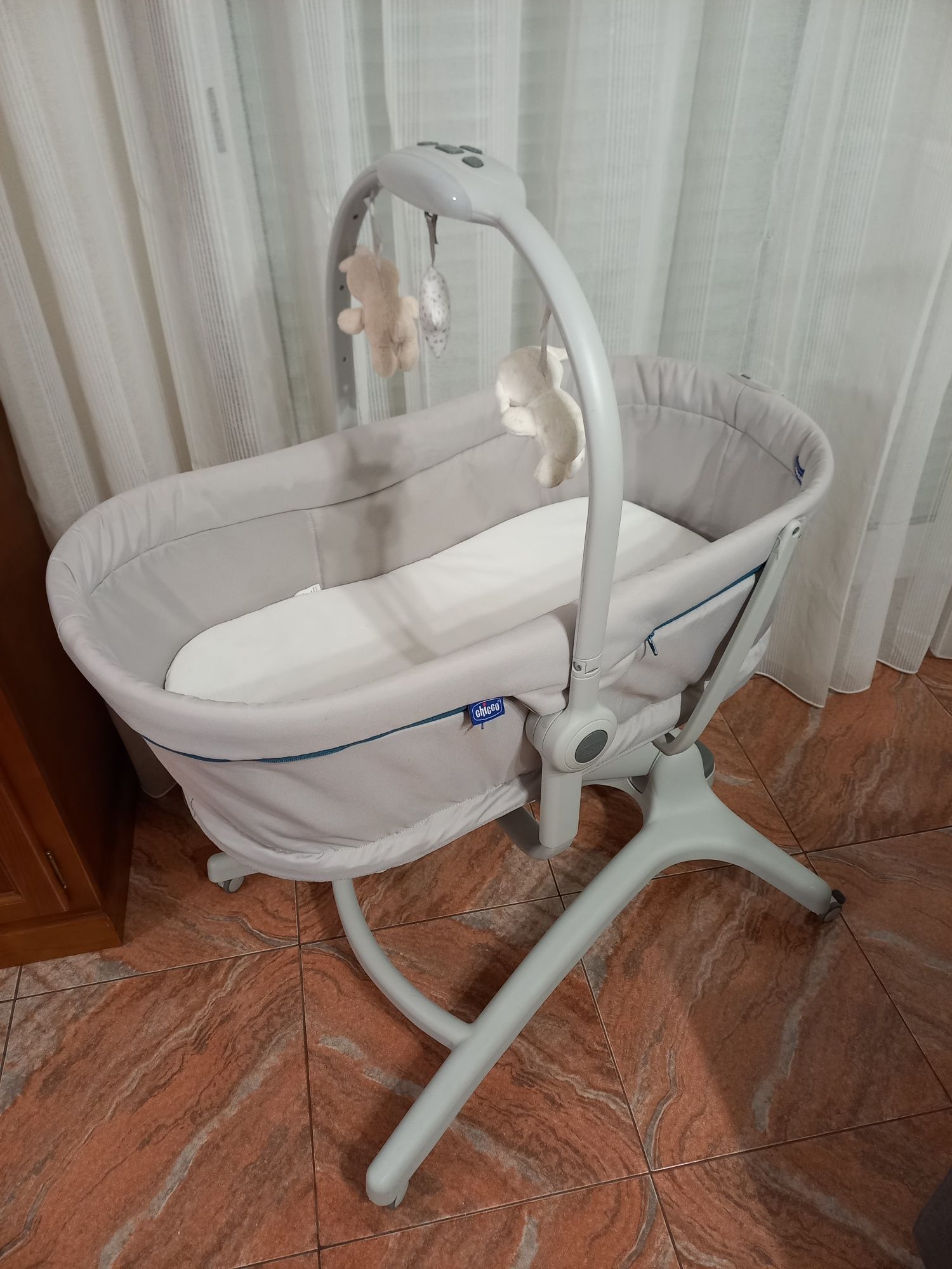 Berço Baby Hug 4 em 1 (Chicco) novo

Vai incluido colchão para bebe do