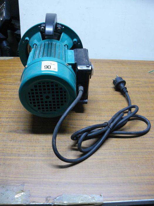 Silnik elektr. na 230 wolt 1 Kw wysokoobrotowy z podstawą