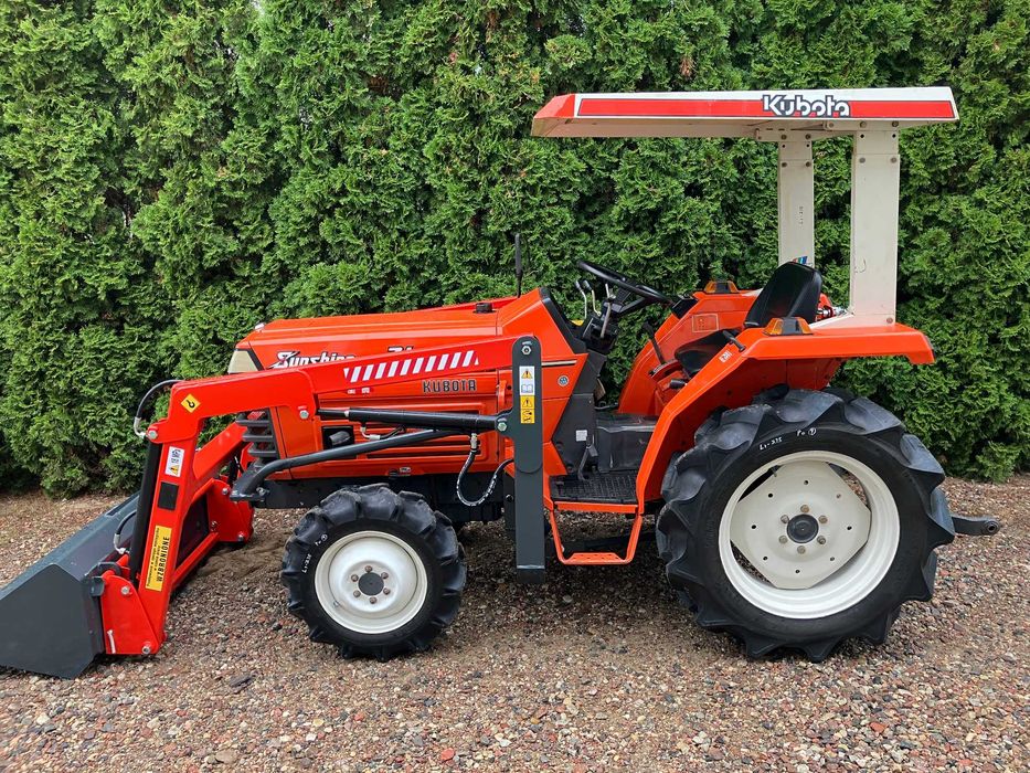 Mini Traktor Kubota L1 215 Rewers Wspomaganie Ładowacz Tur Ogrodniczy