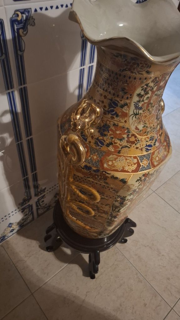 Jarrão com suporte