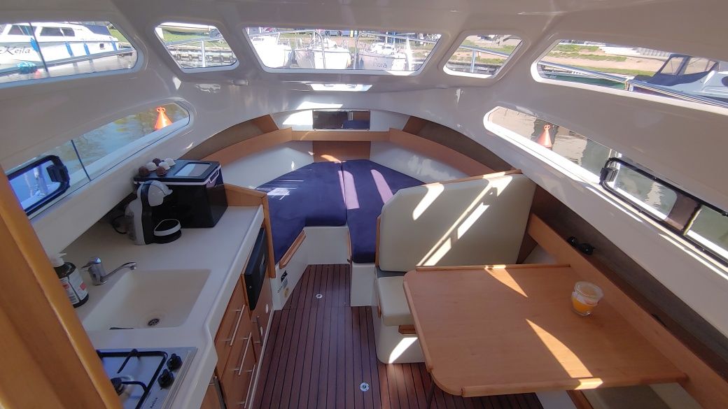 Jacht houseboat Calipso23 Lux czarter Giżycko Mazury