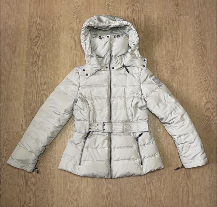 Жіноча куртка