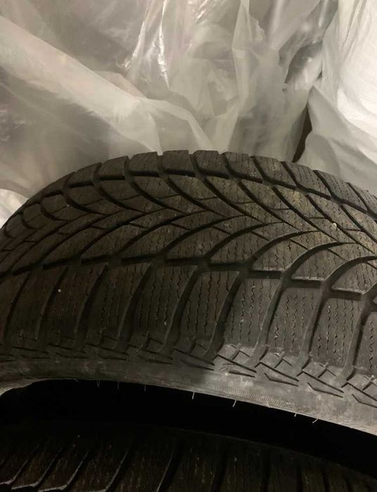 Продам шины Goodyear 225/50/17