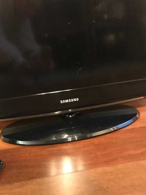 TV Samsung 32" usada