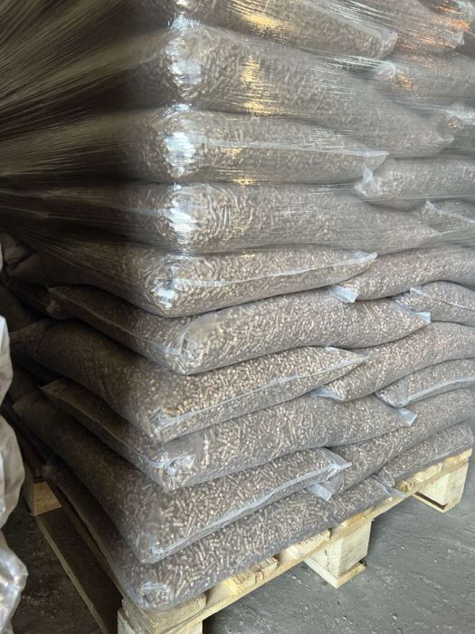 Паливна гранула 100% сосна.