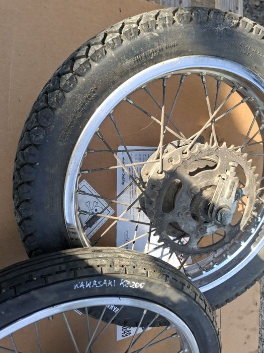 Kawasaki kz 200 felga błotnik  części