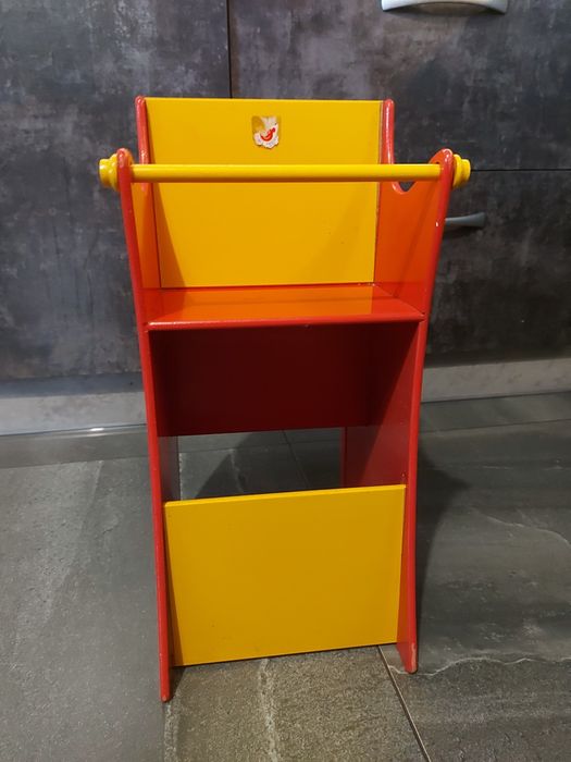 Drewniane krzesełko dla lalek do karmienia. MIcky.