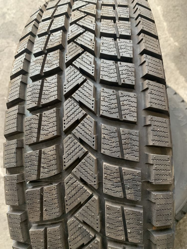 Firemax 235/70/16 2 sztuki