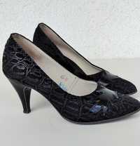 Zamszowe welurowe szpilki buciki buty wyjściowe obcas czarne skórzane