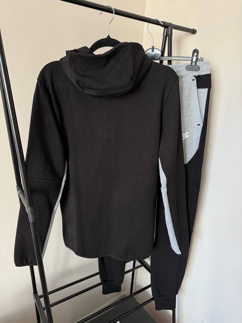 Dres Nike Tech Fleece