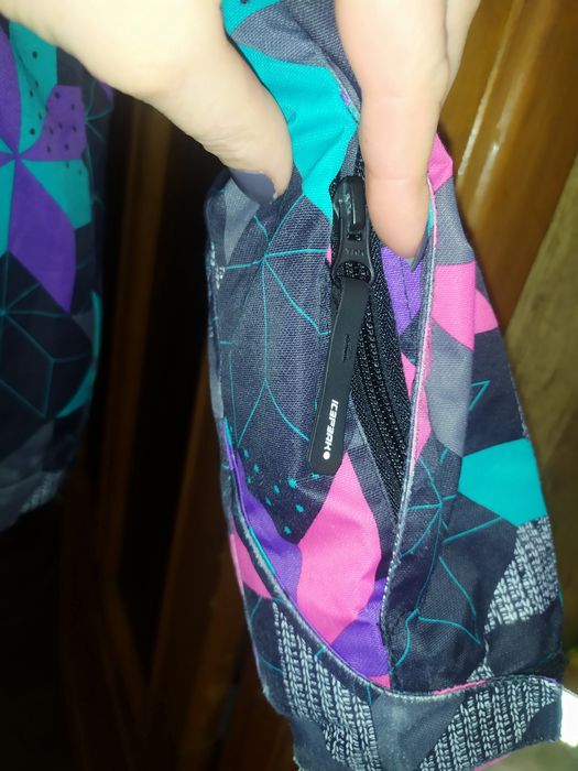 Женская куртка. Спортивная куртка.