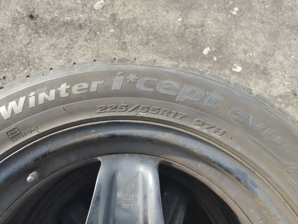 Opony zimowe Hankook Winter Icept Evo 225/55 r17