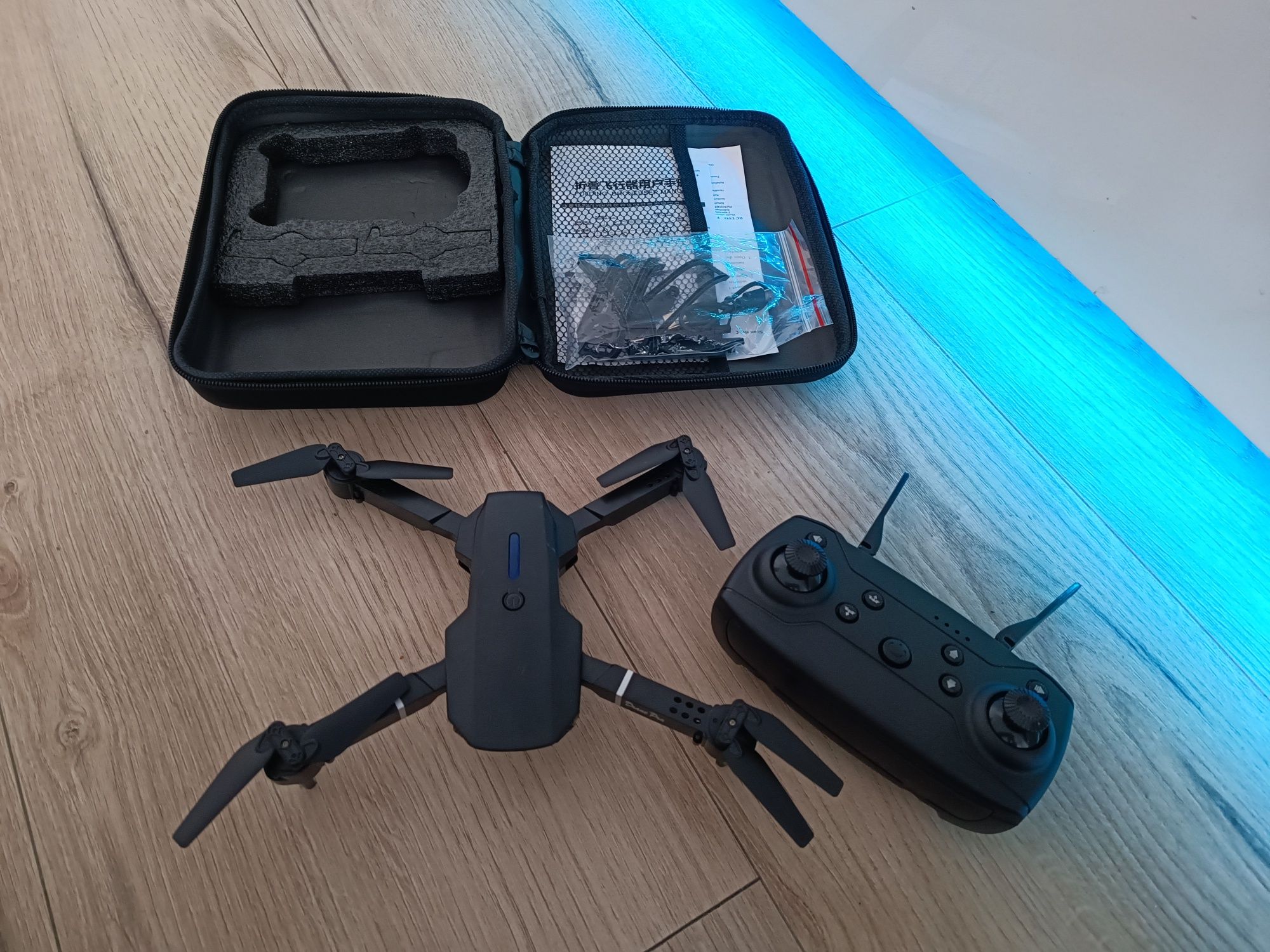 Dron E88 4K NOWY