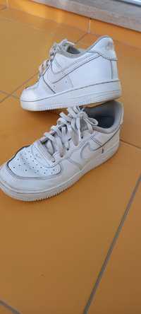 Ténis Nike Air Force t34