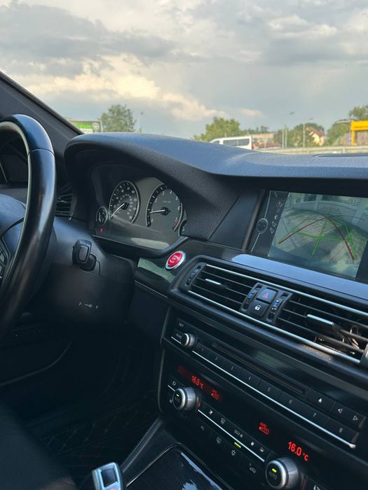 Продам БМВ Ф10 535 гибрид В хорошем состоянии