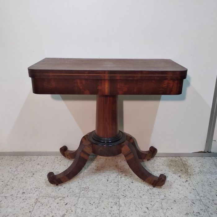 Mesa de jogo antiga - anos 50/60