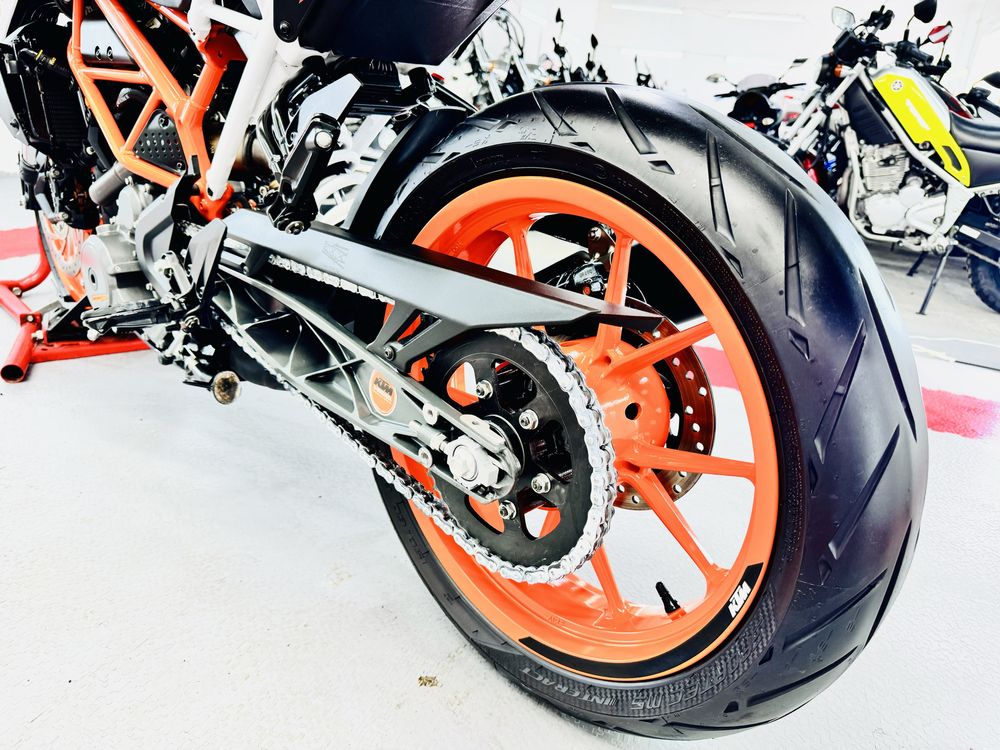 мотоцикл KTM 390 Duke 2020р в оригіналі тільки з Японії є доставка