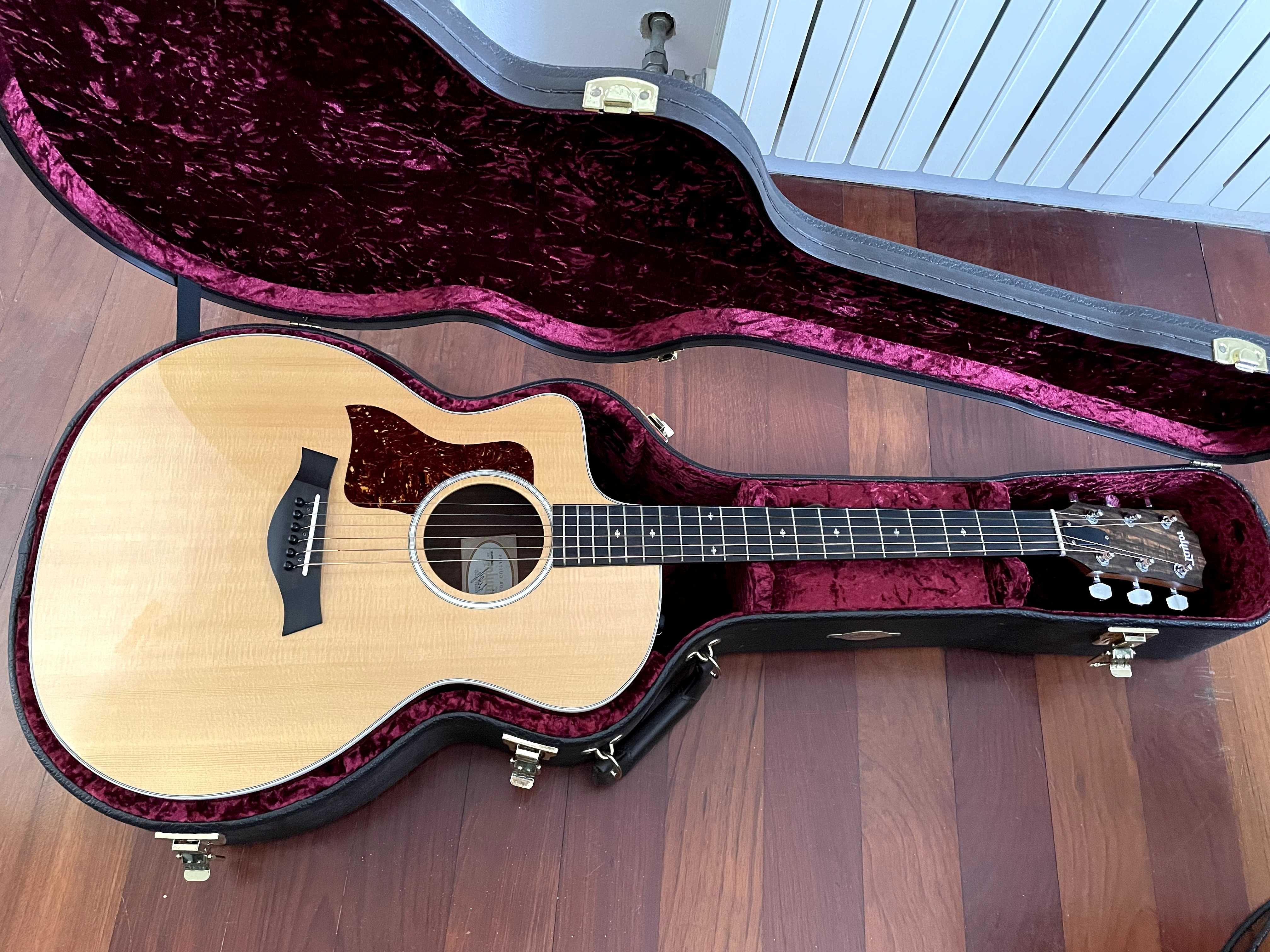 Taylor 214ce-CF DLX Natural