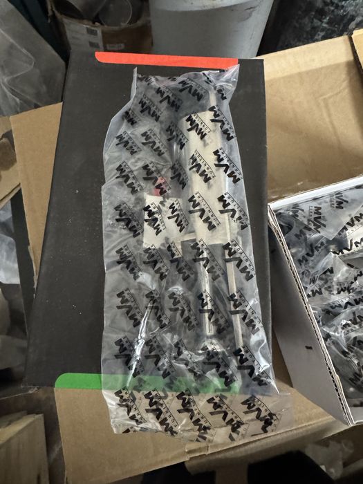 Упор з фіксацією для дверей M-127