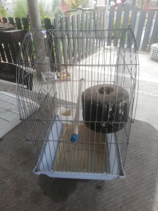 Клетка для попугая, хомяка.