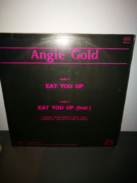 Angie Gold (FUNK-DANCE)- Eat You Up (Maxi)