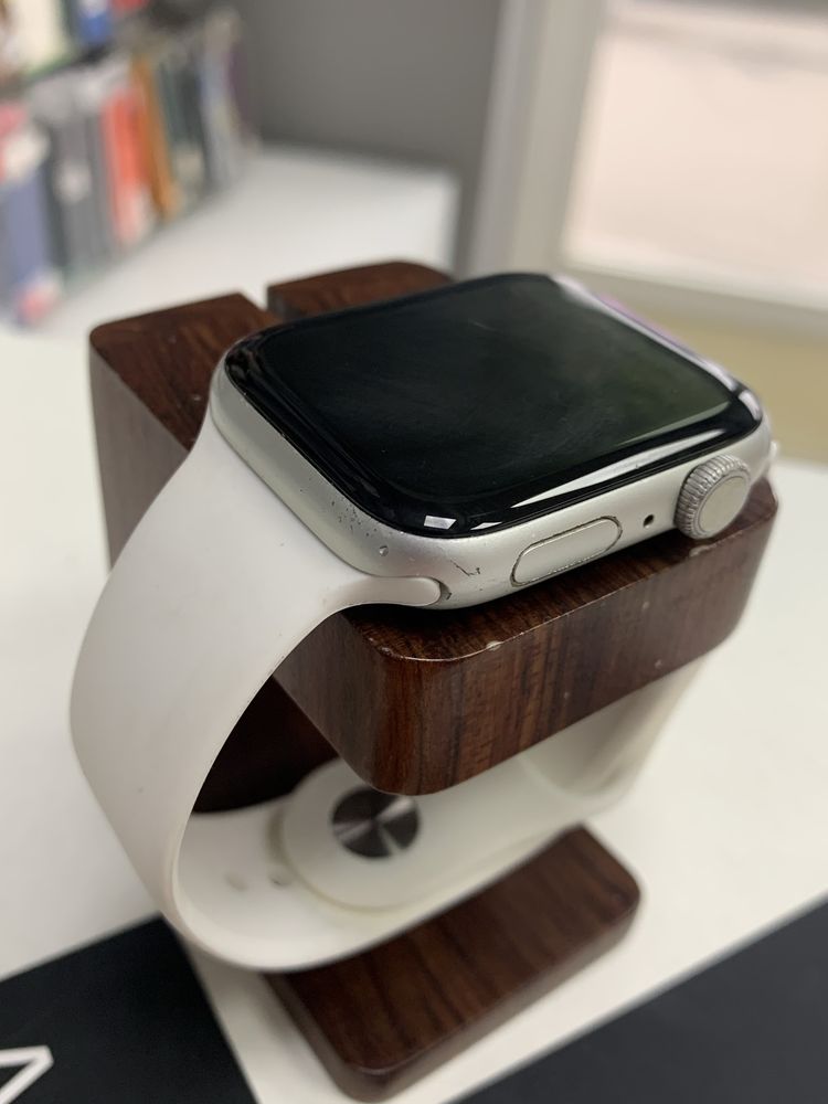 Оригінальні apple watch series 5 44 mm silver