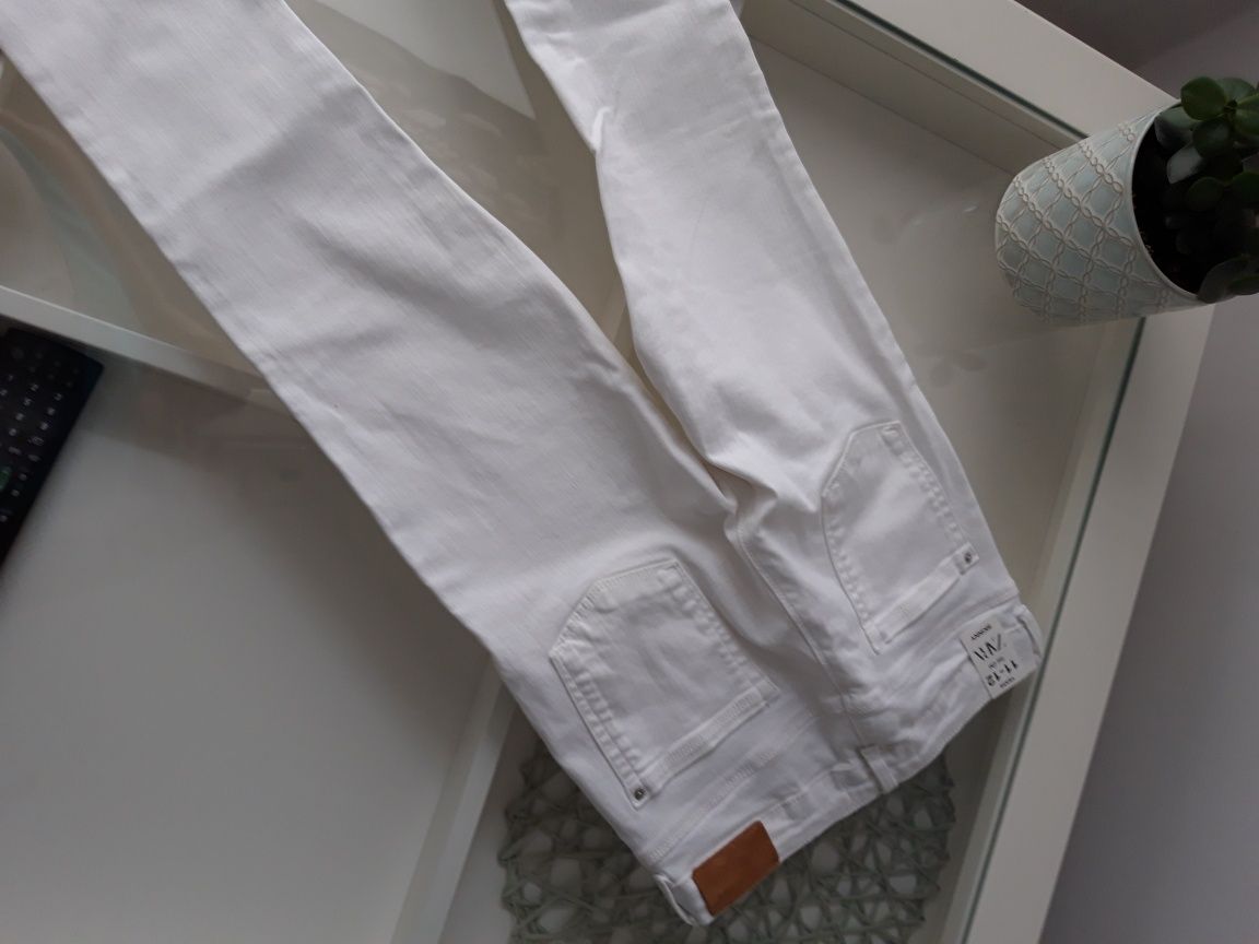 spodnie jeans biale
