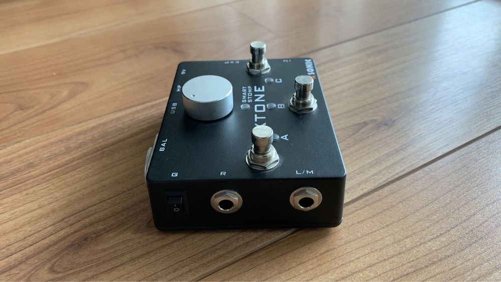 Xsonic interface audio e controlador MIDI