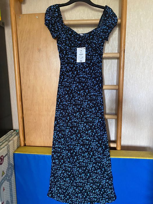 Нова сукня Bershka