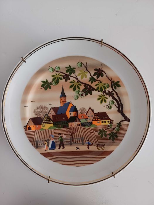 Pratos em porcelana sobre Quatro Estações