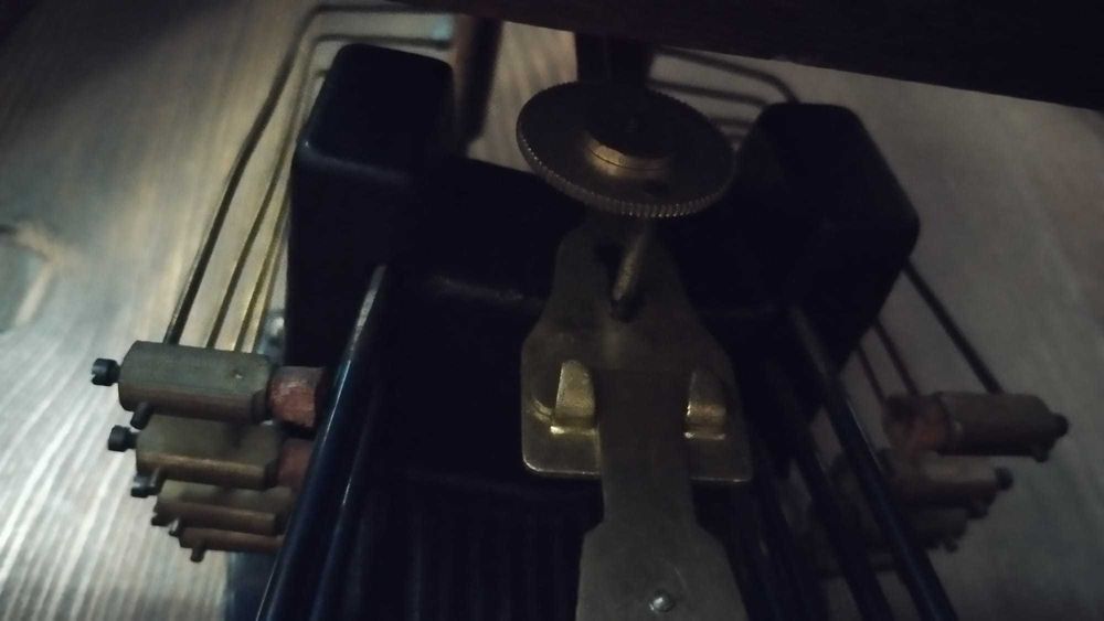 Zegar Stojący, sygnowany Gustav Becker