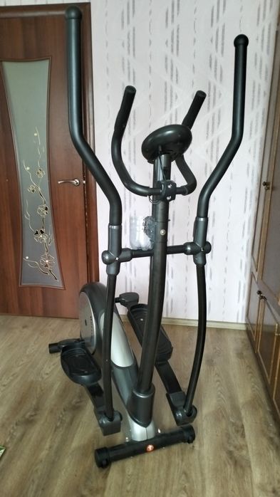 Тренажер орбітрек