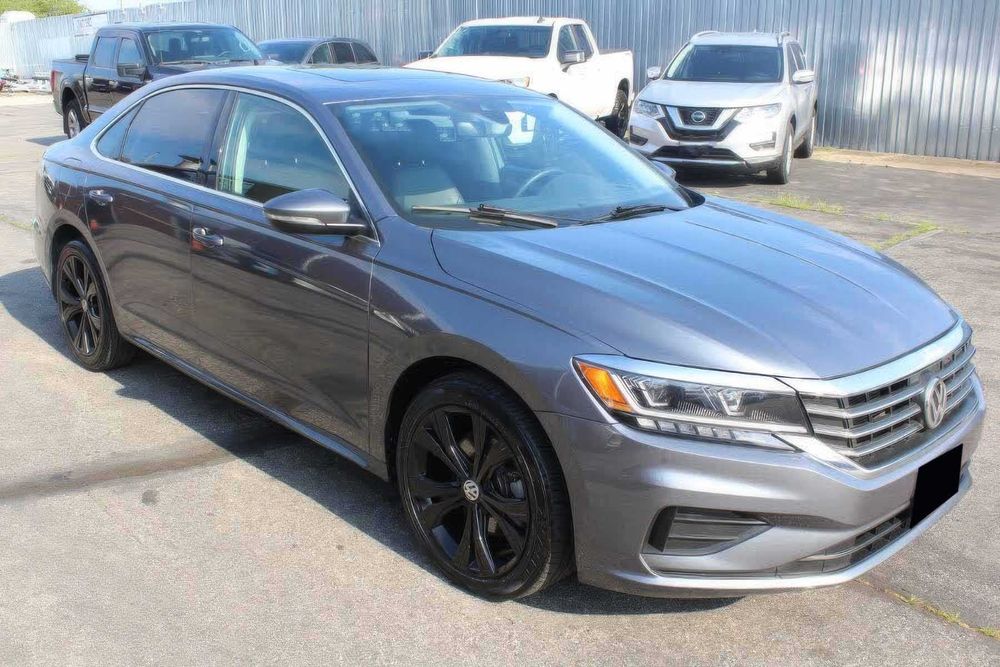 Volkswagen Passat SE      2021