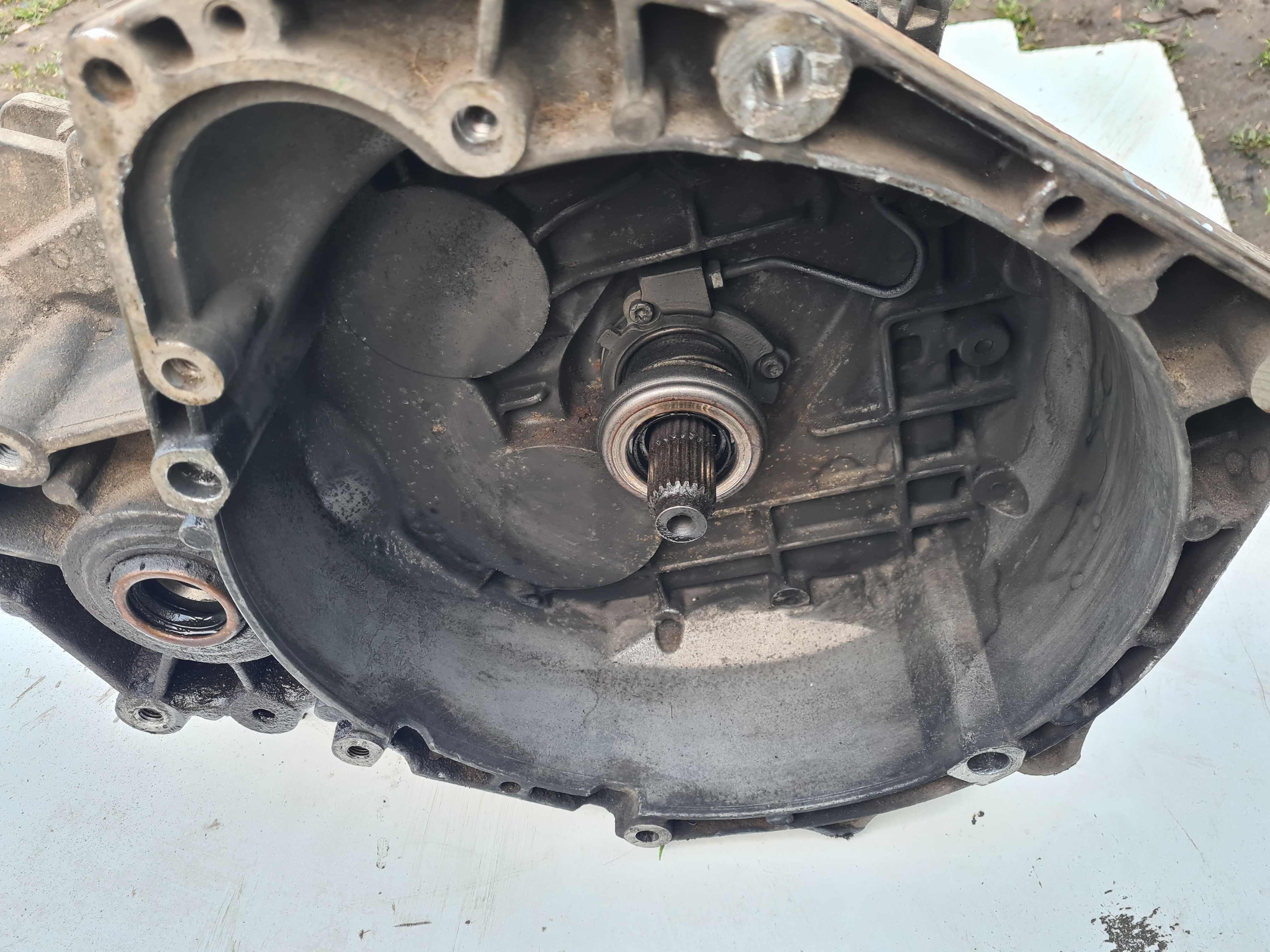 Skrzynia biegów F-40 F40 1.9 cdti Opel Vectra C Signum manual 6 biegów