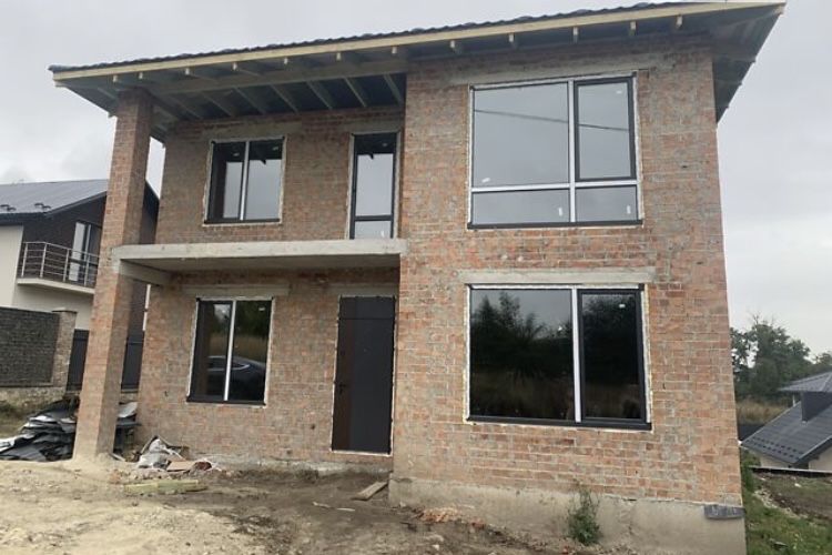 Продається будинок, Байківці