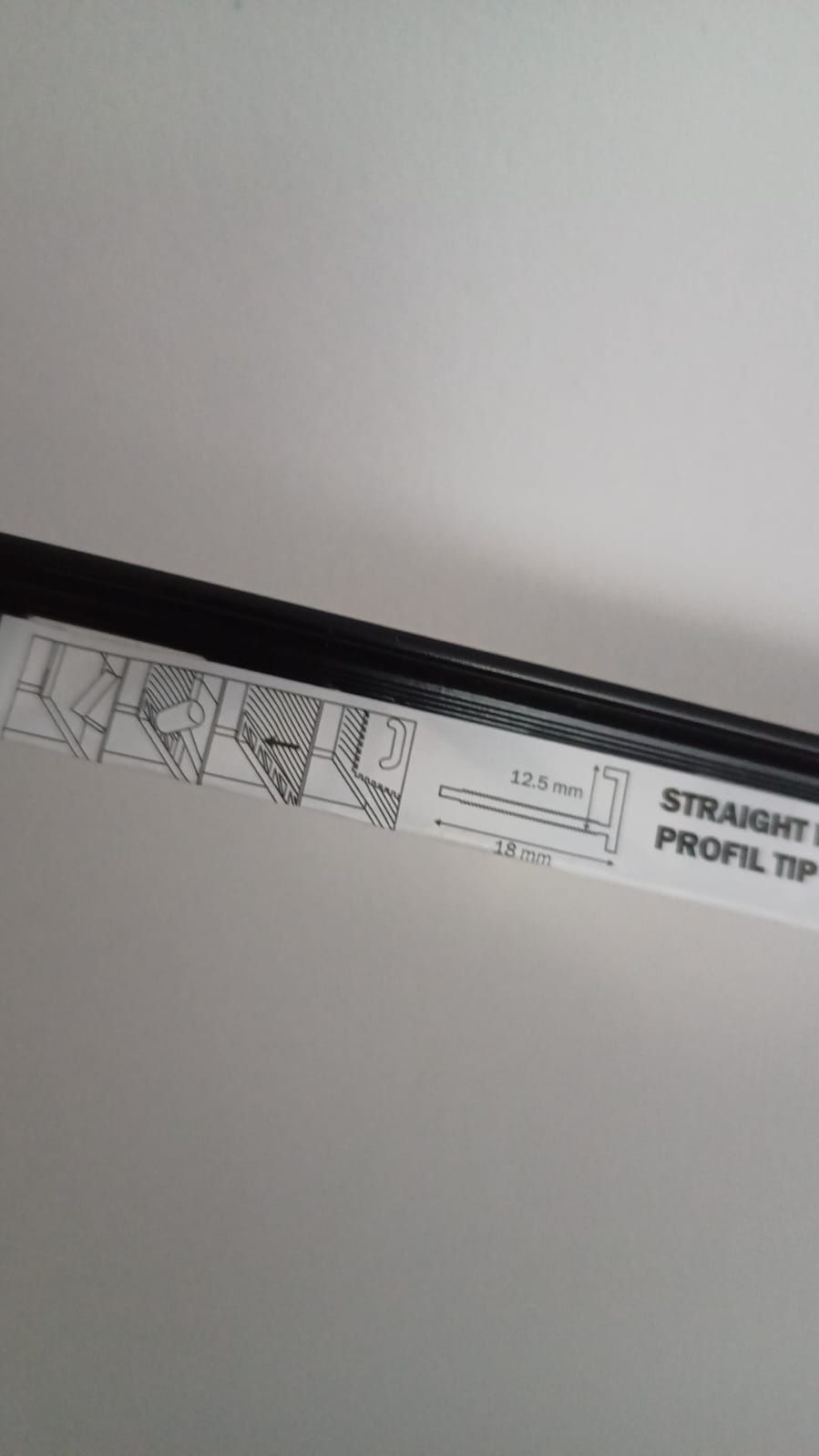 Profil narożny aluminiowy Diall czarny mat do płytek / 2.1mb