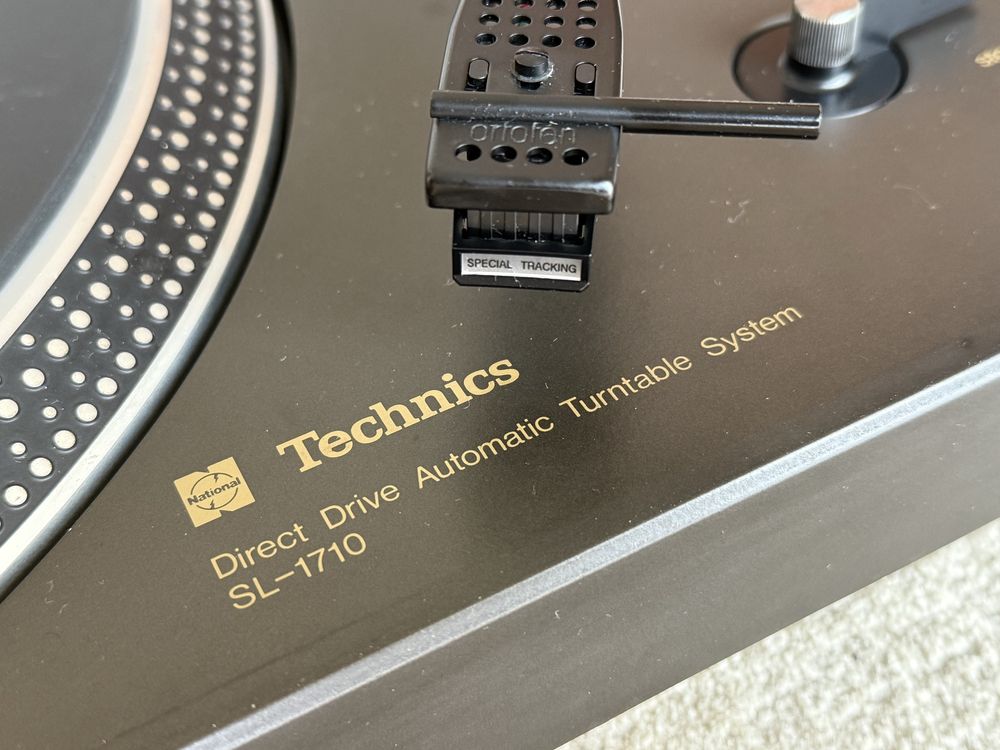 Gira-discos Technics SL-1710