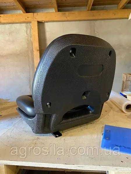 Сидіння, крісло тракторне МТЗ, ЮМЗ, Т-16-25, Т-40, Т-150 універсальне