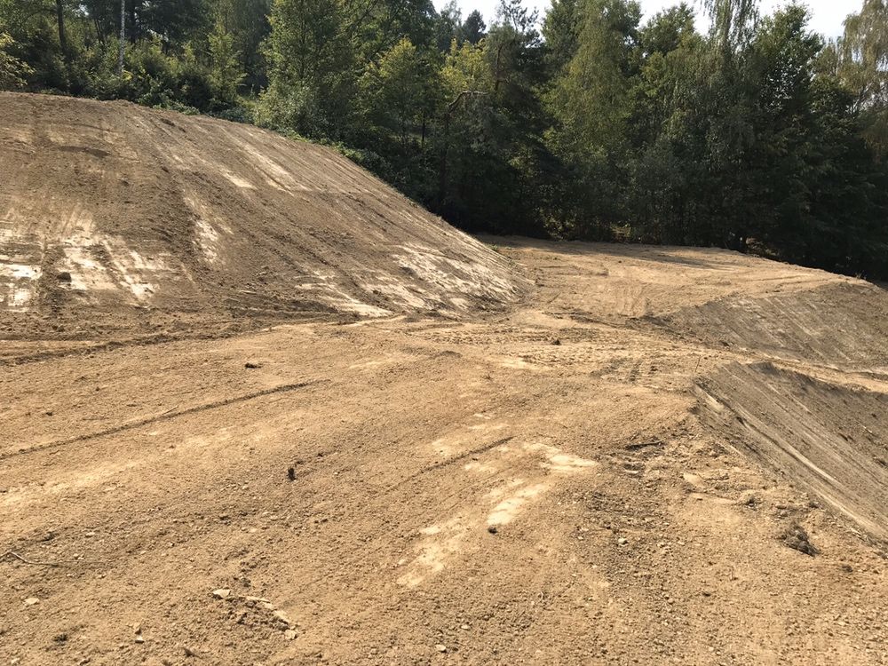 usługi koparka minikoparka i spycharka ,roboty prace ziemne bieszczady