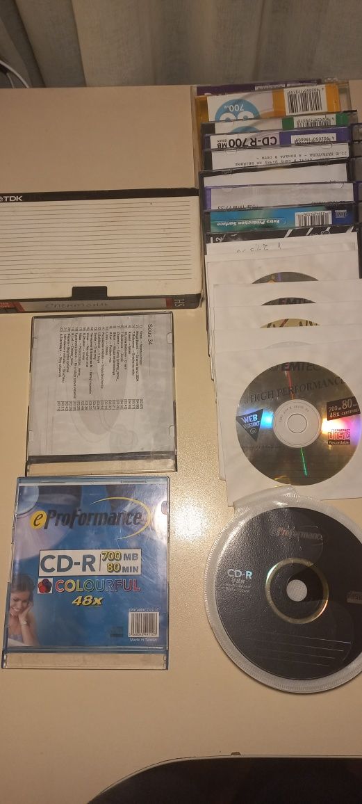 Лот із DVD та CD дисків