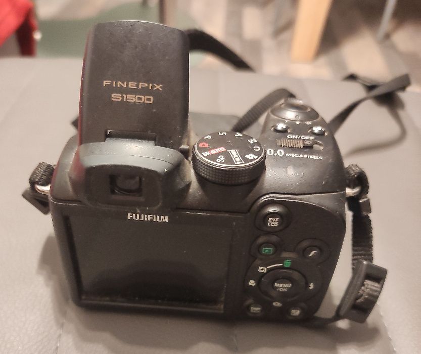 Aparat Fujifilm FINEPIX S1500