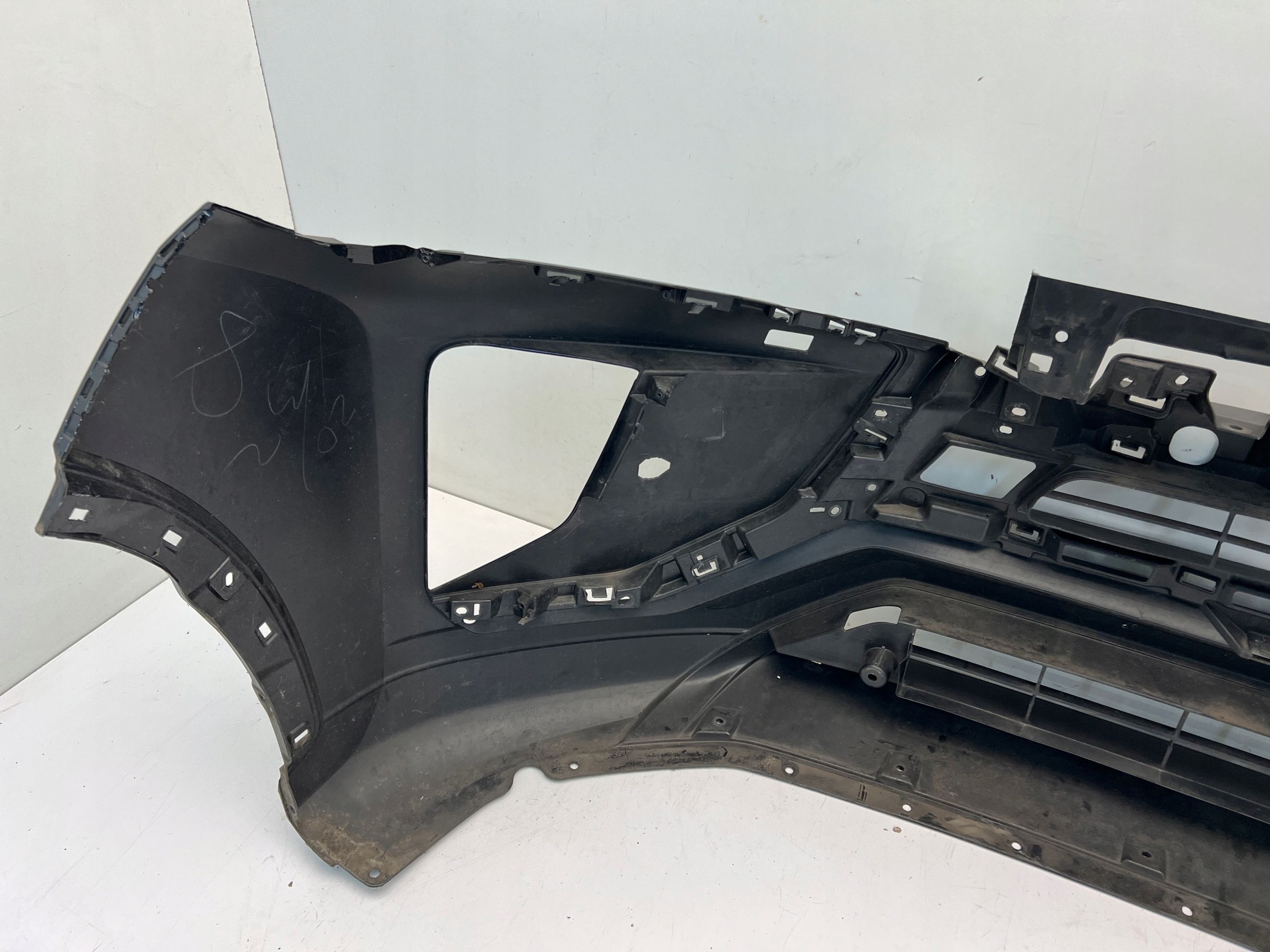 Mitsubishi Eclipse Cross Zderzak Przedni przód Pdc pod Spryski 17…
