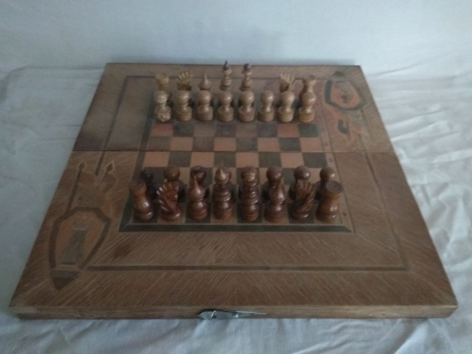 Шахматы ручной работы.