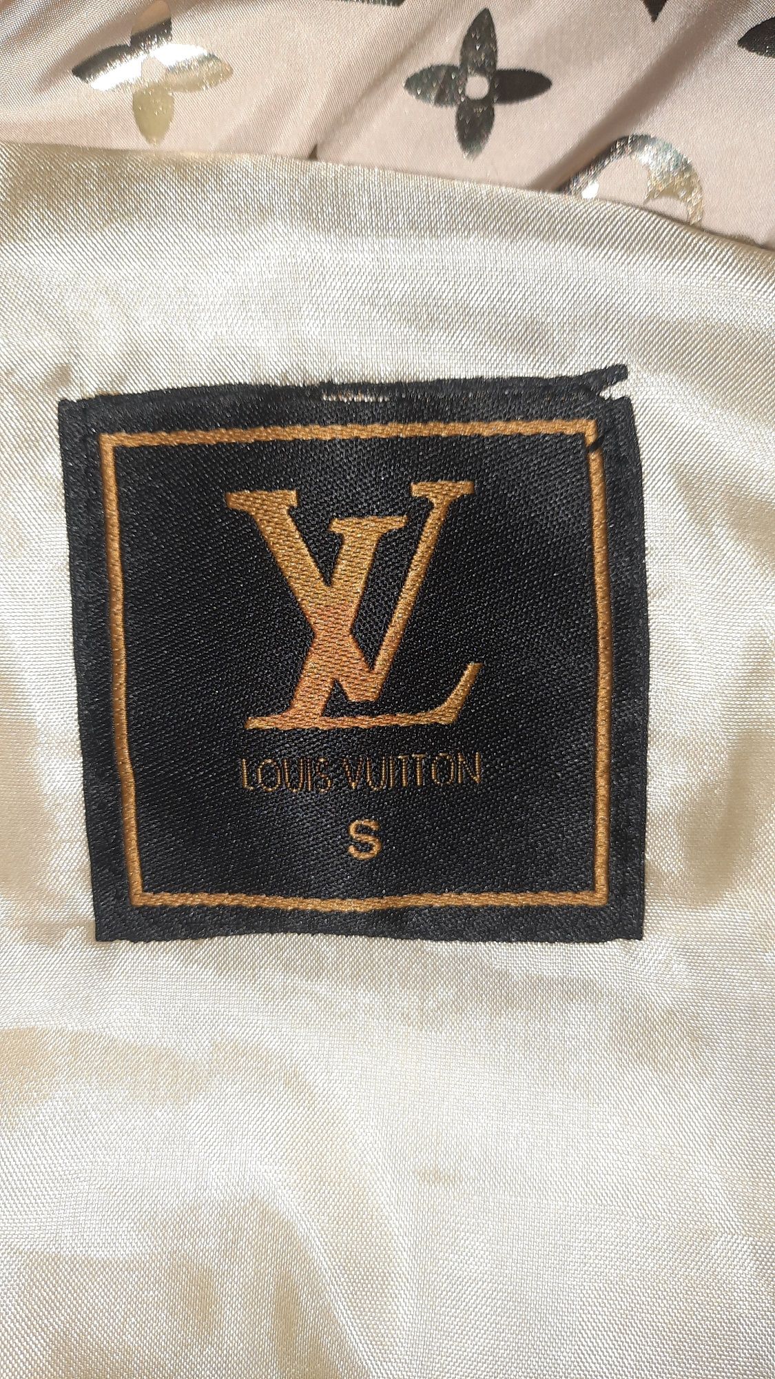 Шикарная жилетка Louis Vuitton