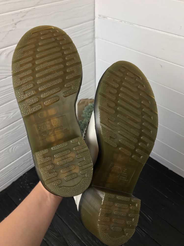 Взуття Dr.Martens