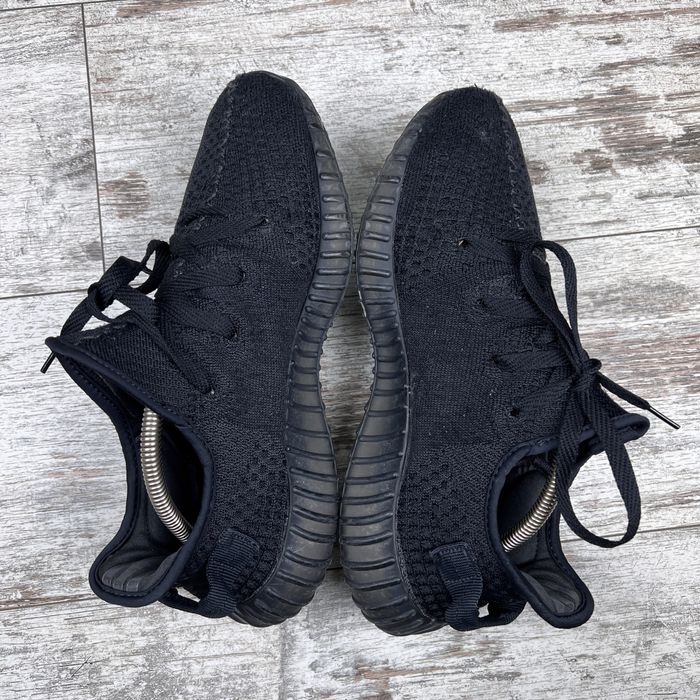 Кросівки Adidas Yeezy Boost 350 V2 Onyx HQ4540 розмір 43 оригінал