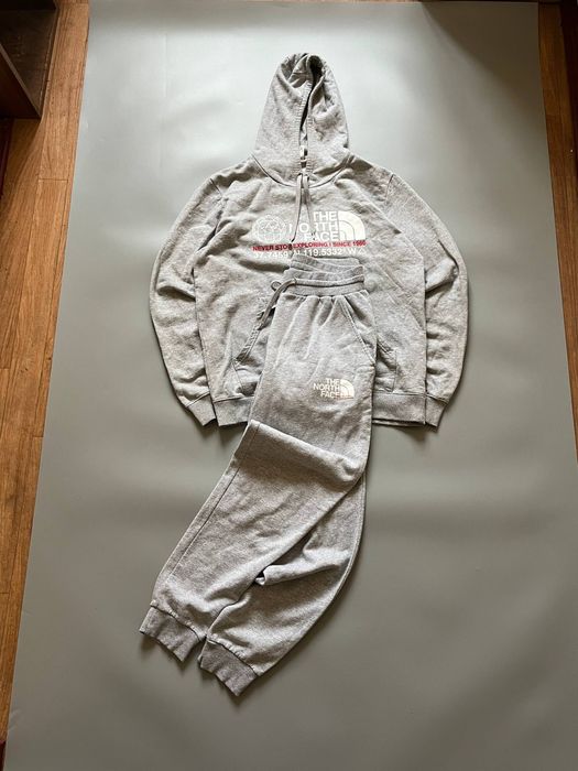 костюм від The North Face