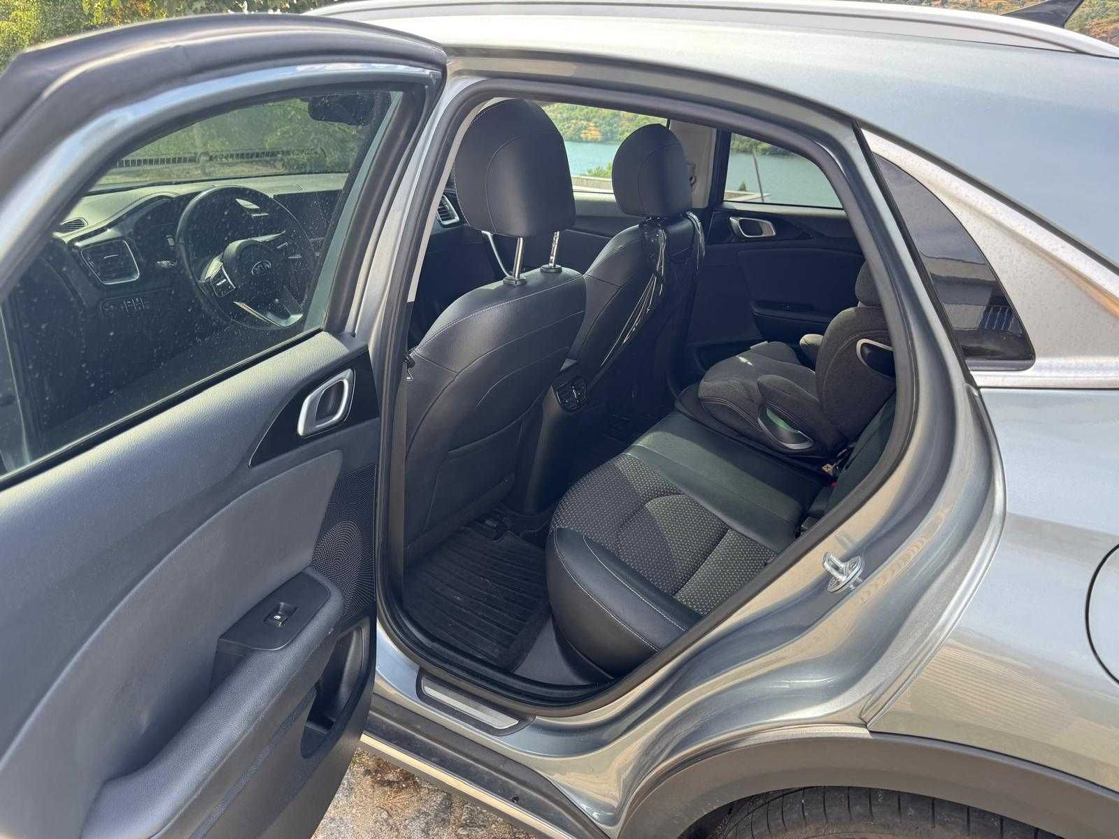 Kia X-CEED c/teto panorâmico  Como Novo!!