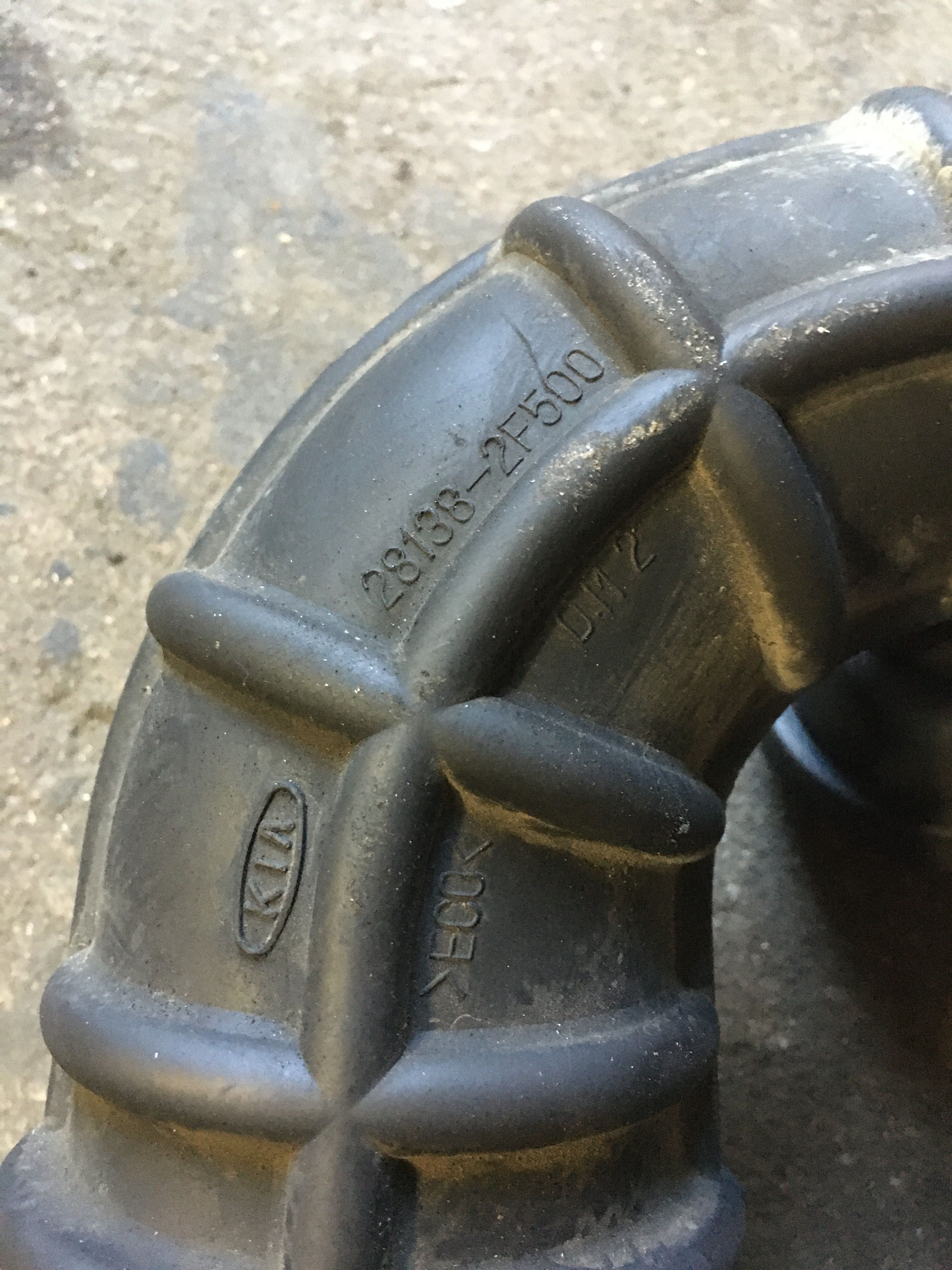 KIA Cerato - dolot rura dolotu powietrza